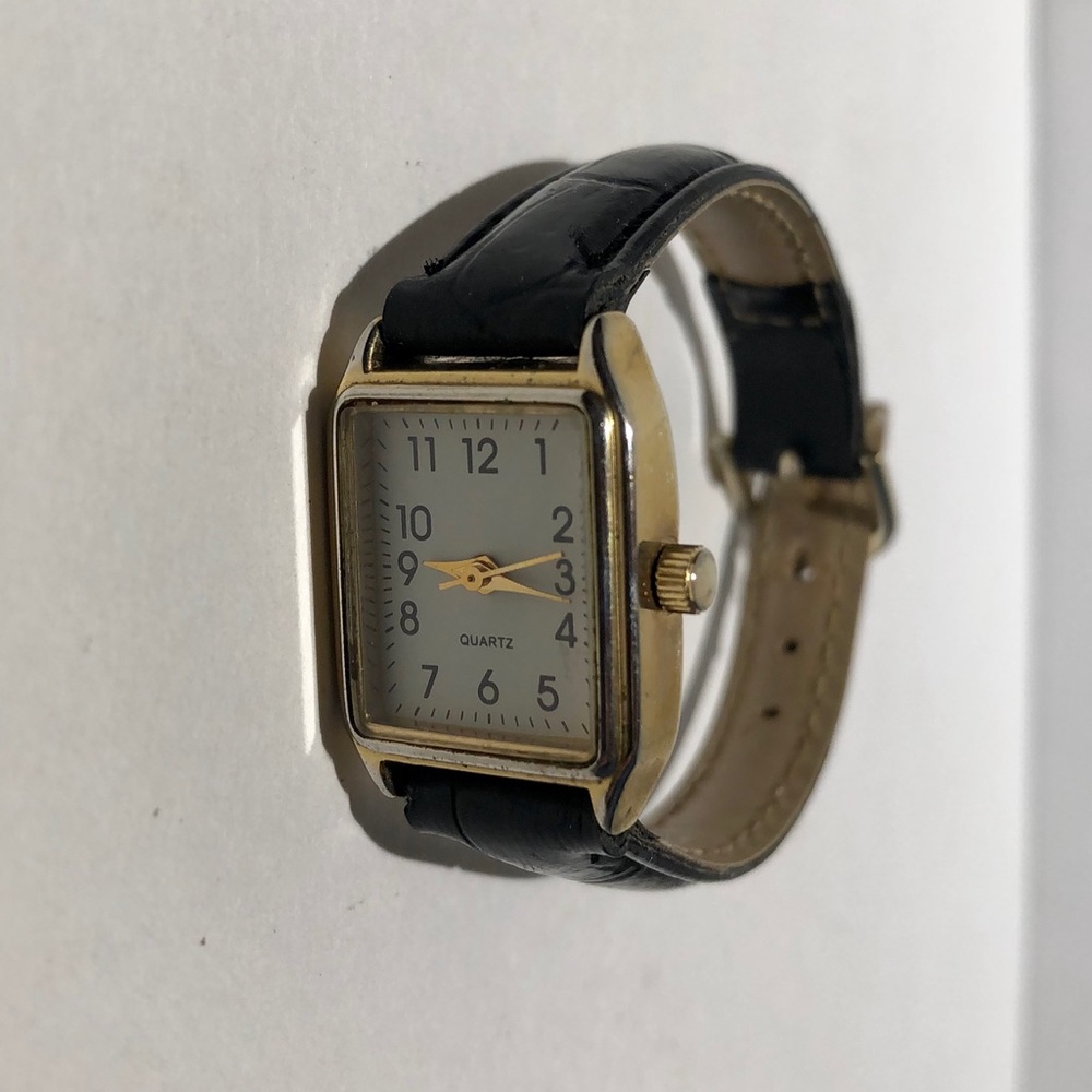 Quartz Watch - Picture 2 of 2